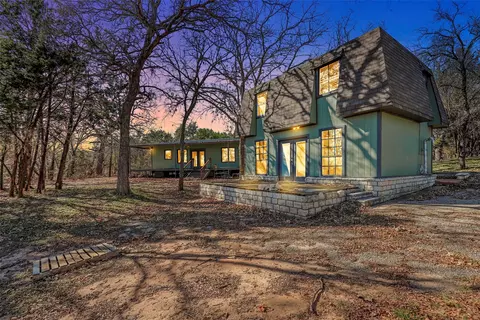 2821 Spring Ct, Weatherford, TX 76087