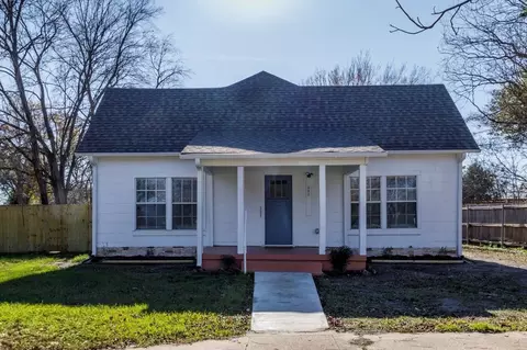 222 E High St, Wills Point, TX 75169