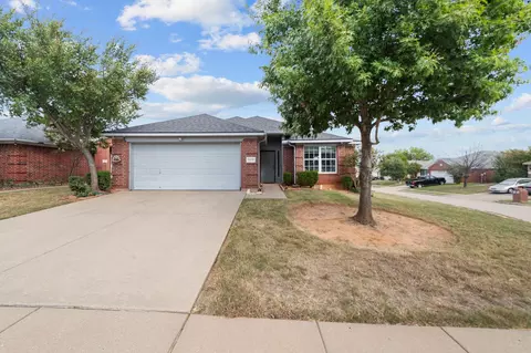 7273 Decoy Ln, Fort Worth, TX 76120