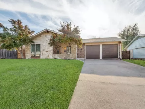 3108 Commonwealth St, Irving, TX 75062