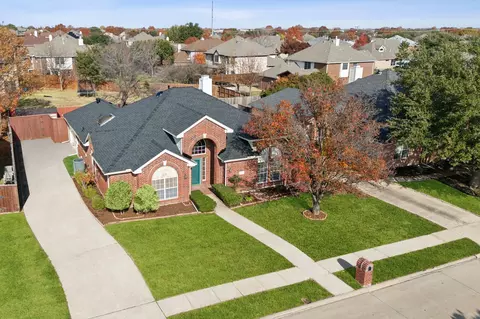 215 Briar Oak Dr, Murphy, TX 75094