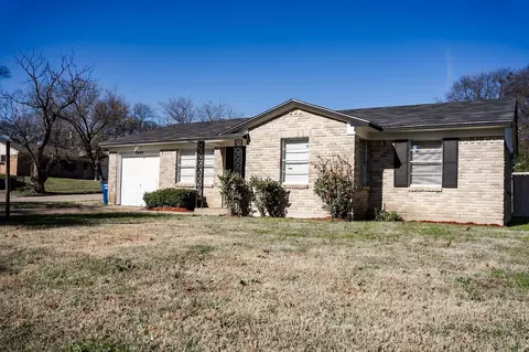 6449 Lazy River Dr, Dallas, TX 75241