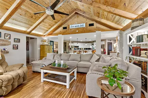 3075 Clark Ln, Paris, TX 75460