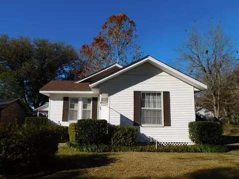 Exterior - 106 NW 3rd St, Springhill, LA 71075 photo 2 of 8
