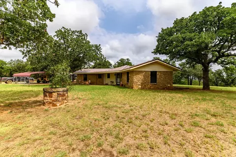 7775 Fm-2652, Loving, TX 76460