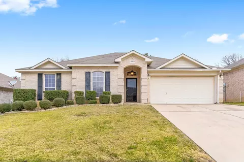 4903 Saddlehorn Dr, Arlington, TX 76017