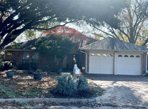 3917 Twin Creek Dr, Arlington, TX 76015