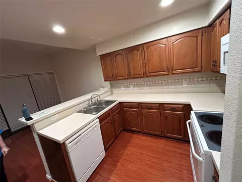 5100 Verde Valley Ln #179, Dallas, TX 75254
