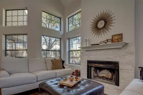 422 Santa Fe Trl #13, Irving, TX 75063