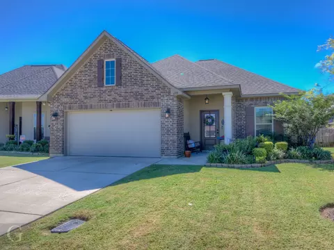 609 Acacia Dr, Bossier City, LA 71111