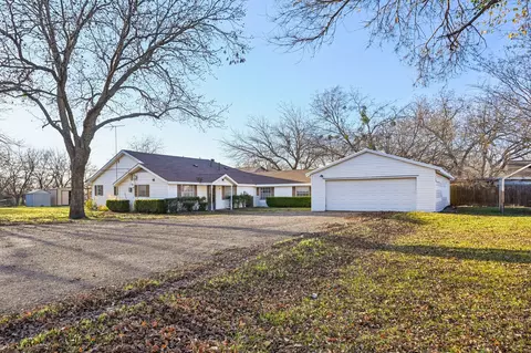 306 W Conner St, Garrett, TX 75119