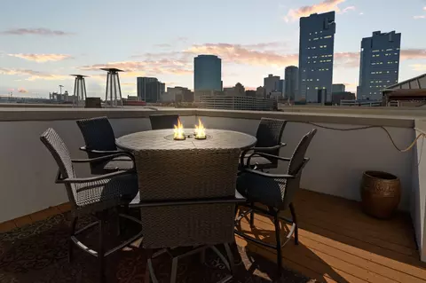 724 E 1st St, Fort Worth, TX 76102