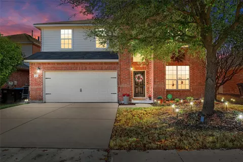 15632 Gatehouse Dr, Roanoke, TX 76262