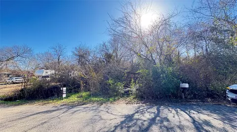 7065 Darling St, Azle, TX 76020