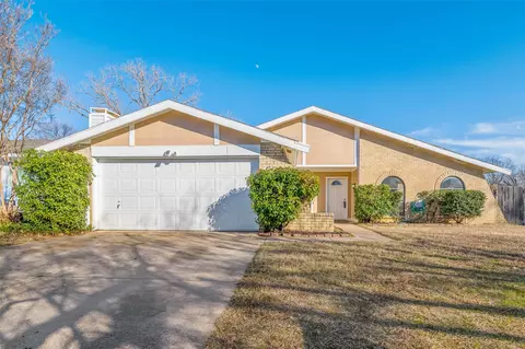 3100 Story Ln, Bedford, TX 76021