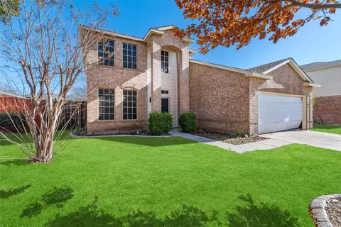 7913 Country Home Dr, Denton, TX 76210