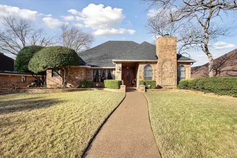 3113 Oakdale Dr, Hurst, TX 76054
