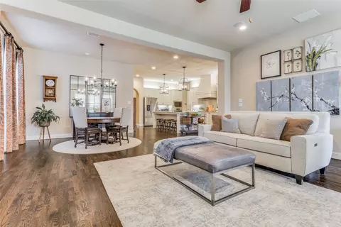 2249 Hidalgo Dr, Carrollton, TX 75010