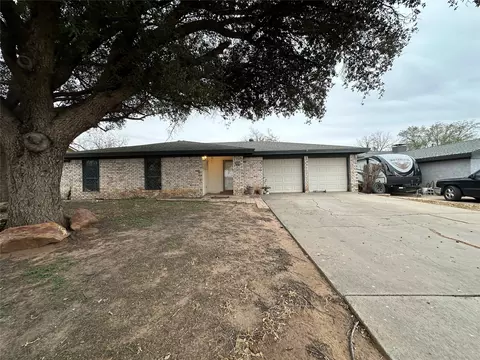 715 W Spruce Ave, Midland, TX 79705