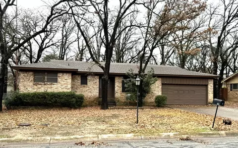 146 Nottingham Cir, Bridgeport, TX 76426
