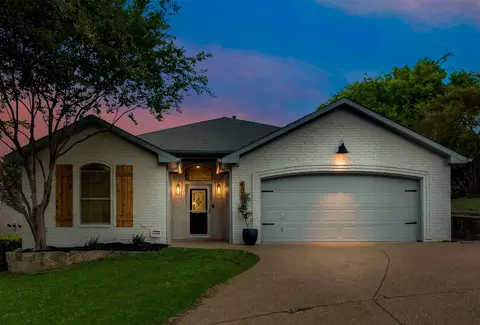 105 Yankee Ct, Rockwall, TX 75032