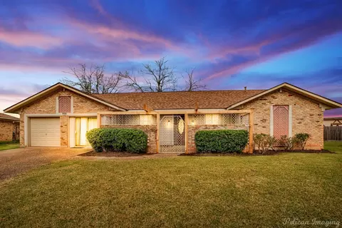 304 Dianne Cir, Bossier City, LA 71111
