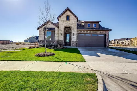 474 Red Maple Rd, Waxahachie, TX 75165