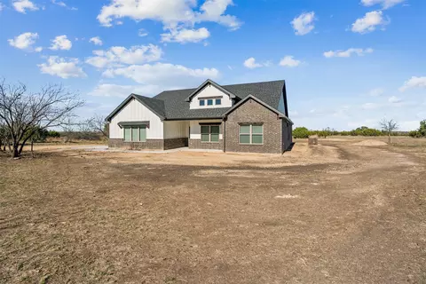 175 Gilmore Ct, Lipan, TX 76462