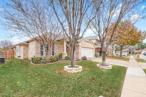 1007 Loblolly Pine Dr, Arlington, TX 76012