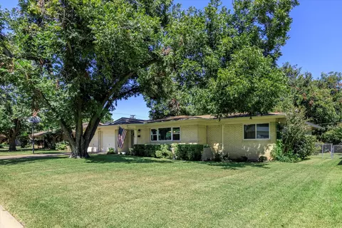 4128 Bilglade Rd, Fort Worth, TX 76109