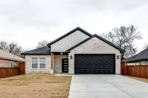 1027 E Jefferson Ave, Fort Worth, TX 76104