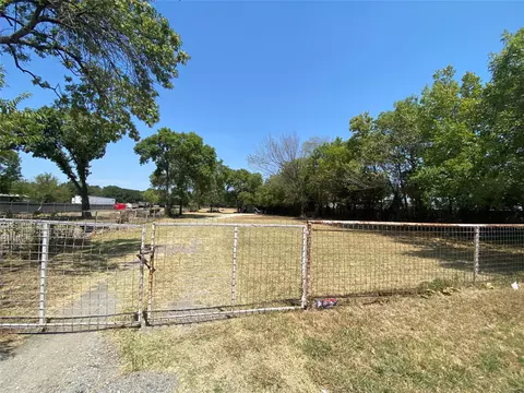 11715 Terry Dr, Balch Springs, TX 75180