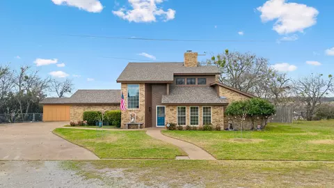 824 Castlemount St, Willow Park, TX 76087
