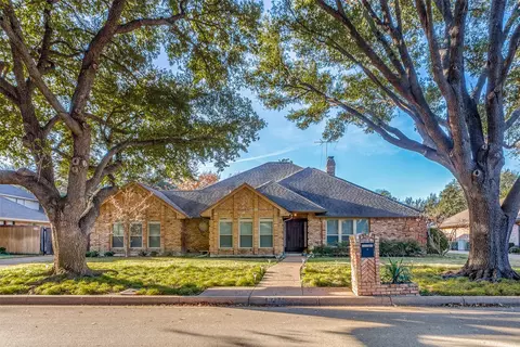 6717 Cool Meadow Dr, Fort Worth, TX 76132