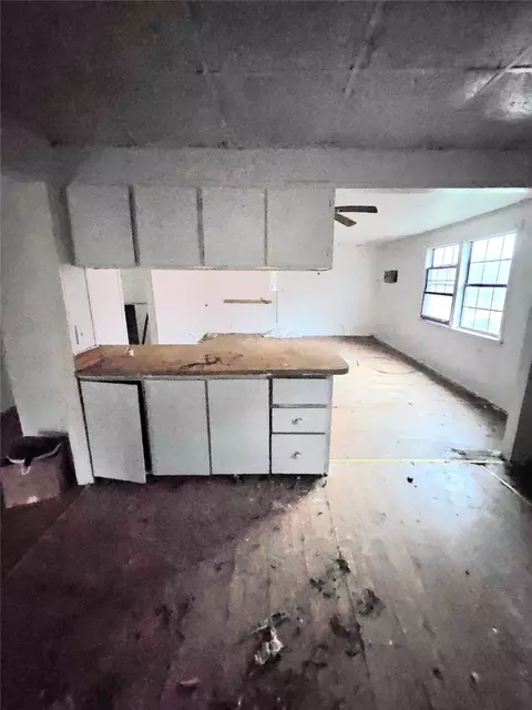 109 E Marsalis St, Celeste, TX 75423 photo 2