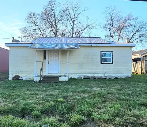 109 E Marsalis St, Celeste, TX 75423