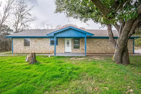 461 Valley View Dr, Azle, TX 76020
