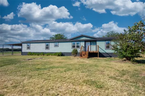 732 County Road 1785, Sunset, TX 76270 photo 4