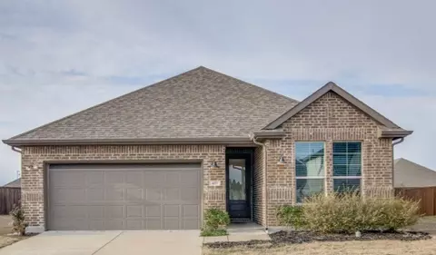 421 Ardsley Ln, Forney, TX 75126