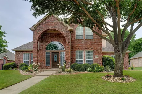 8963 Ranch Bluff Ct, Benbrook, TX 76126