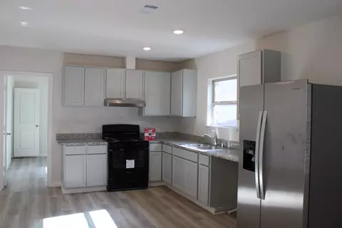 Kitchen - 307 Milton St, Celeste, TX 75423 photo 3 of 3