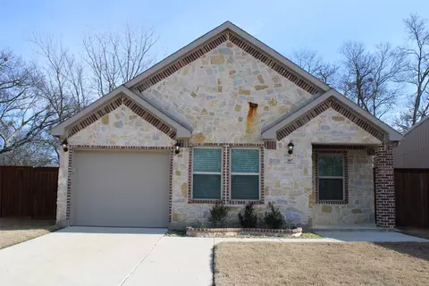 Exterior - 307 Milton St, Celeste, TX 75423 photo 2 of 10