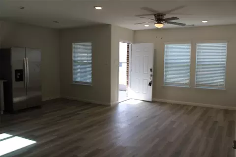 Living - 307 Milton St, Celeste, TX 75423 photo 3 of 4