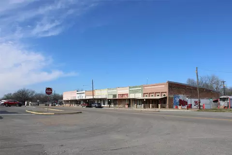 Exterior - 307 Milton St, Celeste, TX 75423 photo 10 of 10