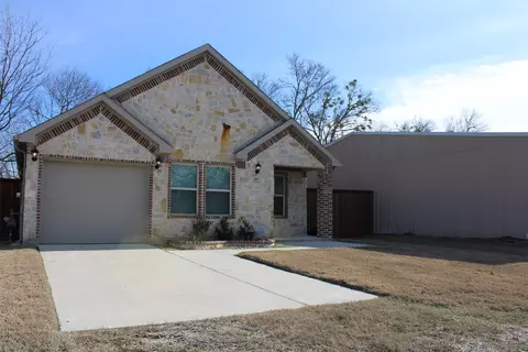 Exterior - 307 Milton St, Celeste, TX 75423 photo 4 of 10