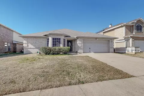 6712 Meadowcrest Dr, Arlington, TX 76002