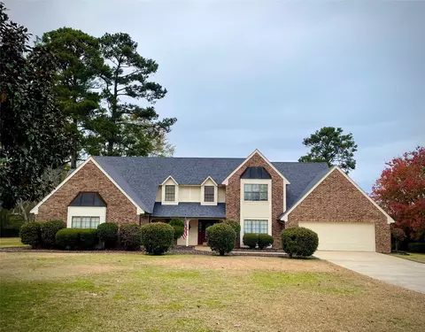 906 Edgewood Dr, Homer, LA 71040