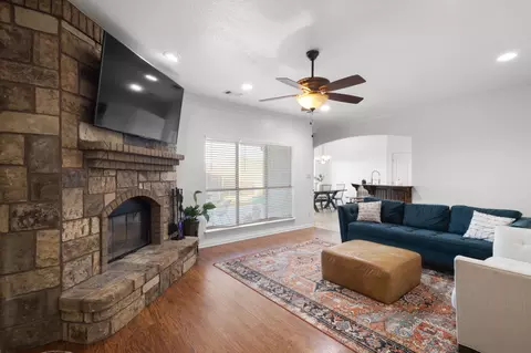 1035 Shady Oaks Dr, Bridgeport, TX 76426