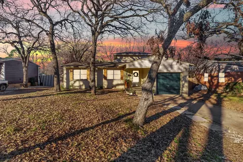 1012 Gaye Ln, Arlington, TX 76012