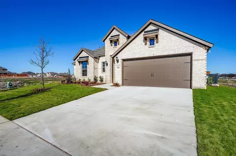 533 Sanctuary Dr, Waxahachie, TX 75165